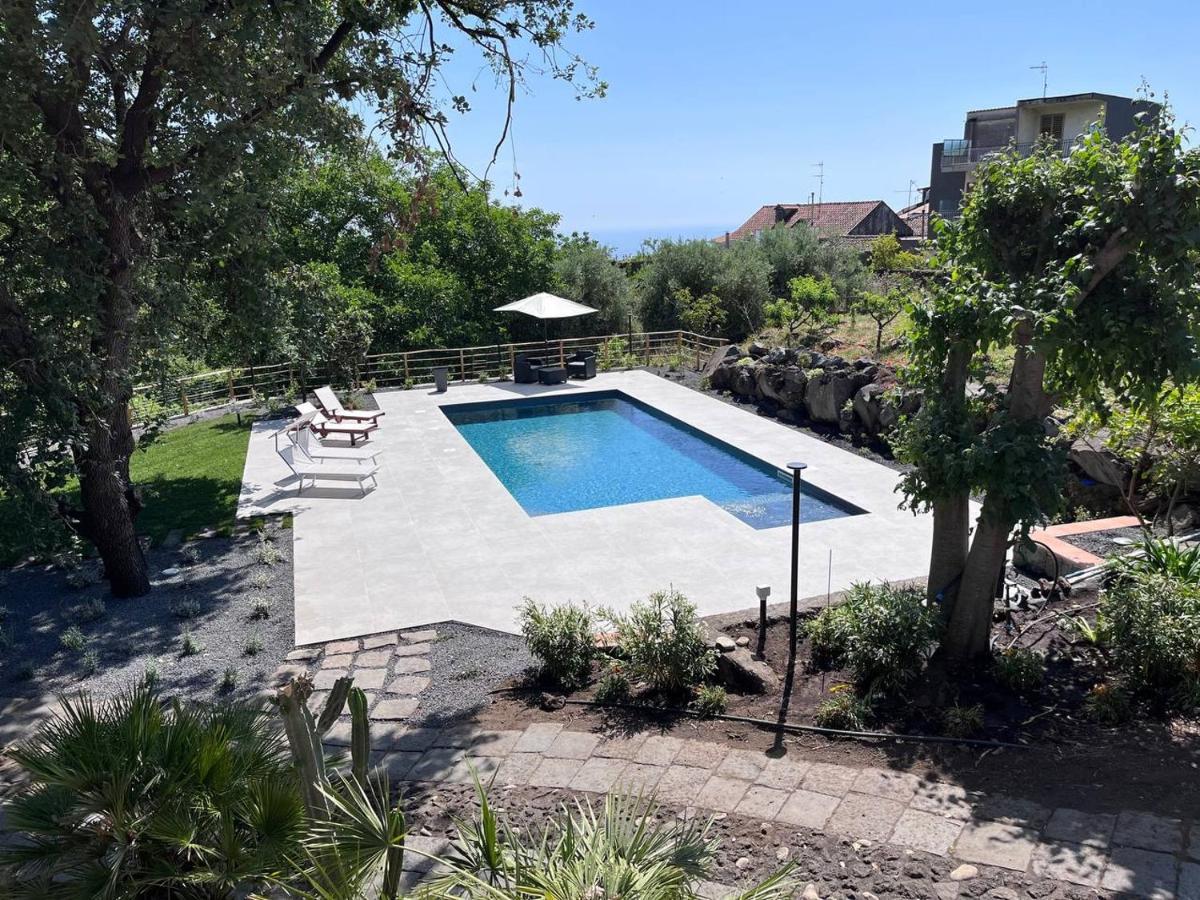 Villa Etna Tra Le Querce Santa Venerina Exterior foto